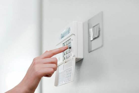Sistema de alarmes instalado em uma casa