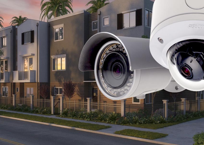 Câmeras de empresa de segurança eletrônica realizando monitoramento de um bairro